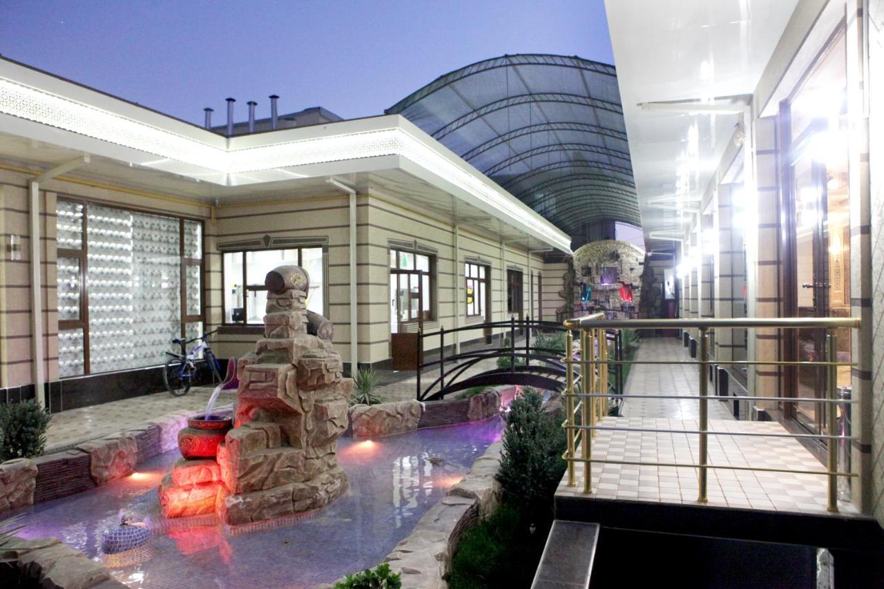 Hotel Naxshab Qarshi Eksteriør bilde