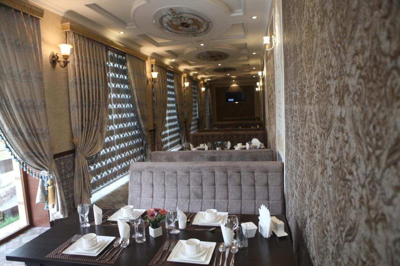Hotel Naxshab Qarshi Eksteriør bilde